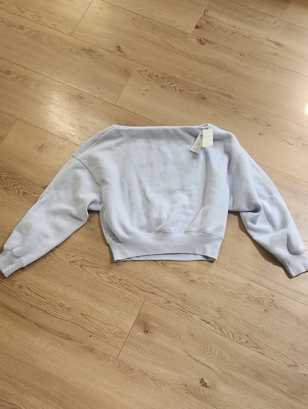 NWT Abercrombie & Fitch Pale Blue Cropped Sweatshirt